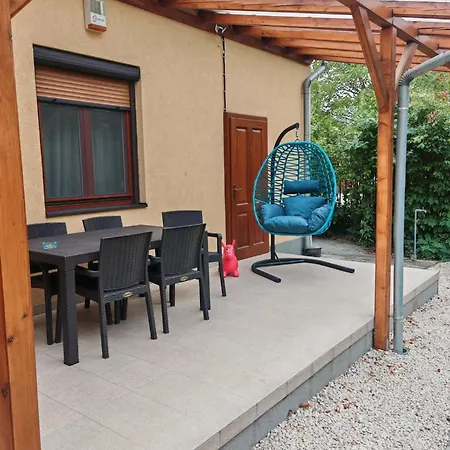 Lovasudvar Vendégháza Apartamento *